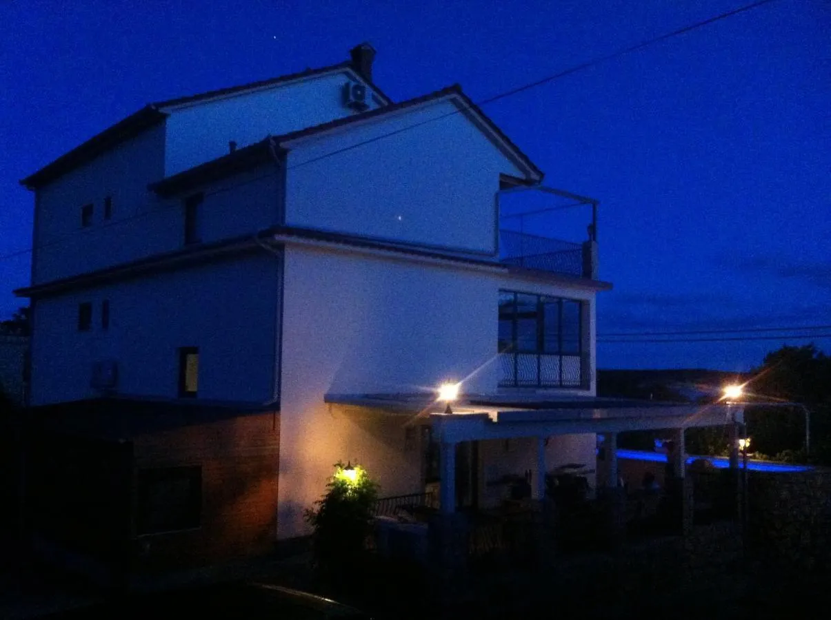 Deltas Appartmani Apartment Banjol
