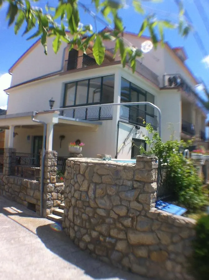 Deltas Appartmani Apartment Banjol Croatia