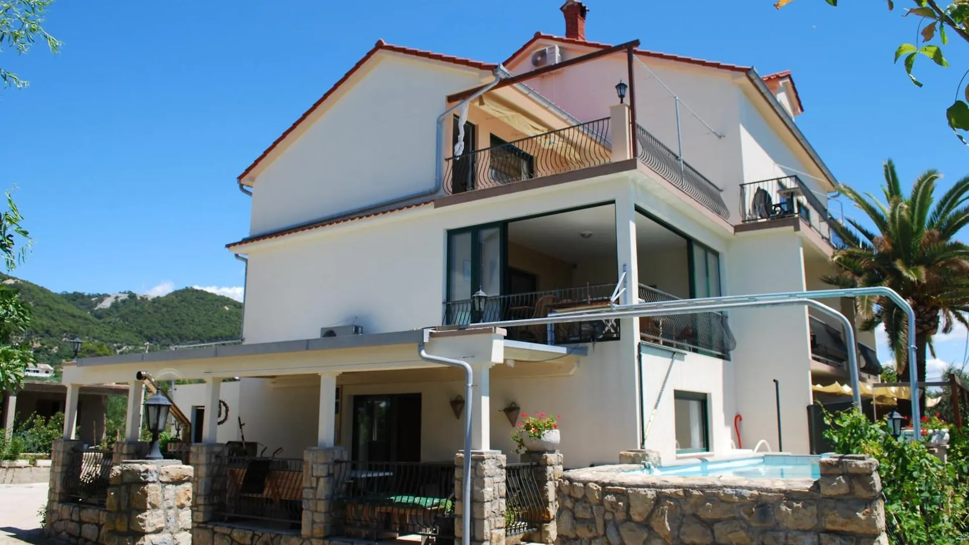 Deltas Appartmani Apartment Banjol Croatia