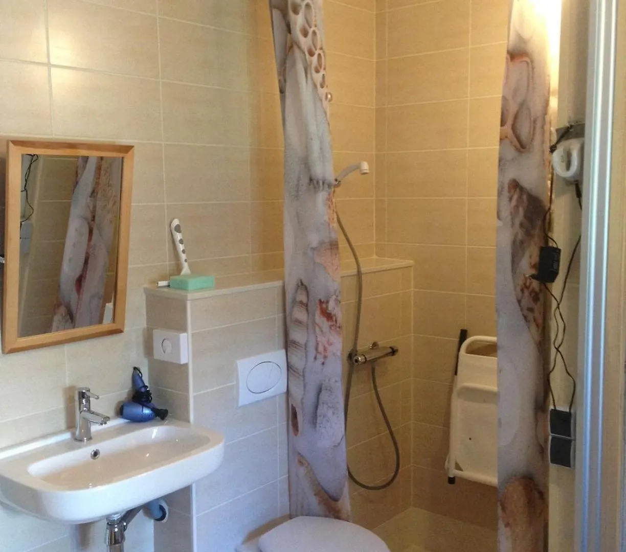 Deltas Appartmani Apartment Banjol 0*,